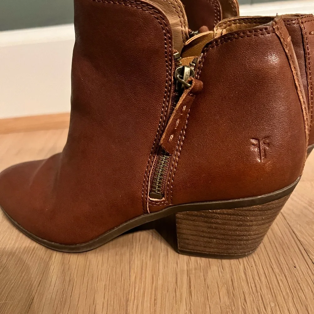 Frye “Judith” Leather Booties - Picture 2 of 6